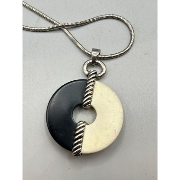 Vintage Signed David Grau Necklace Black and Off White with Silver Tone Chain - Picture 4 of 9